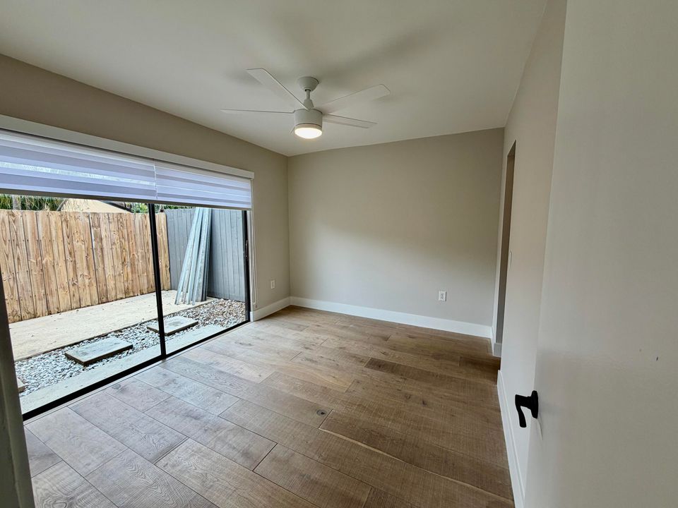 待售: $529,000 (2 贝兹, 2 浴室, 990 平方英尺)