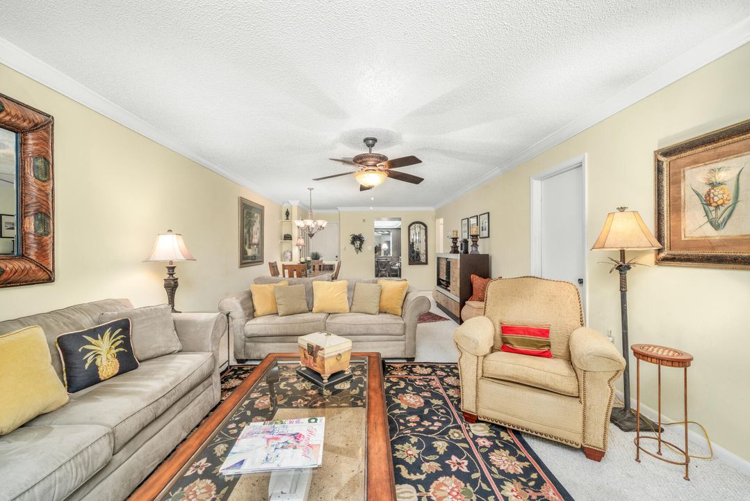 For Sale: $139,900 (2 beds, 2 baths, 1191 Square Feet)