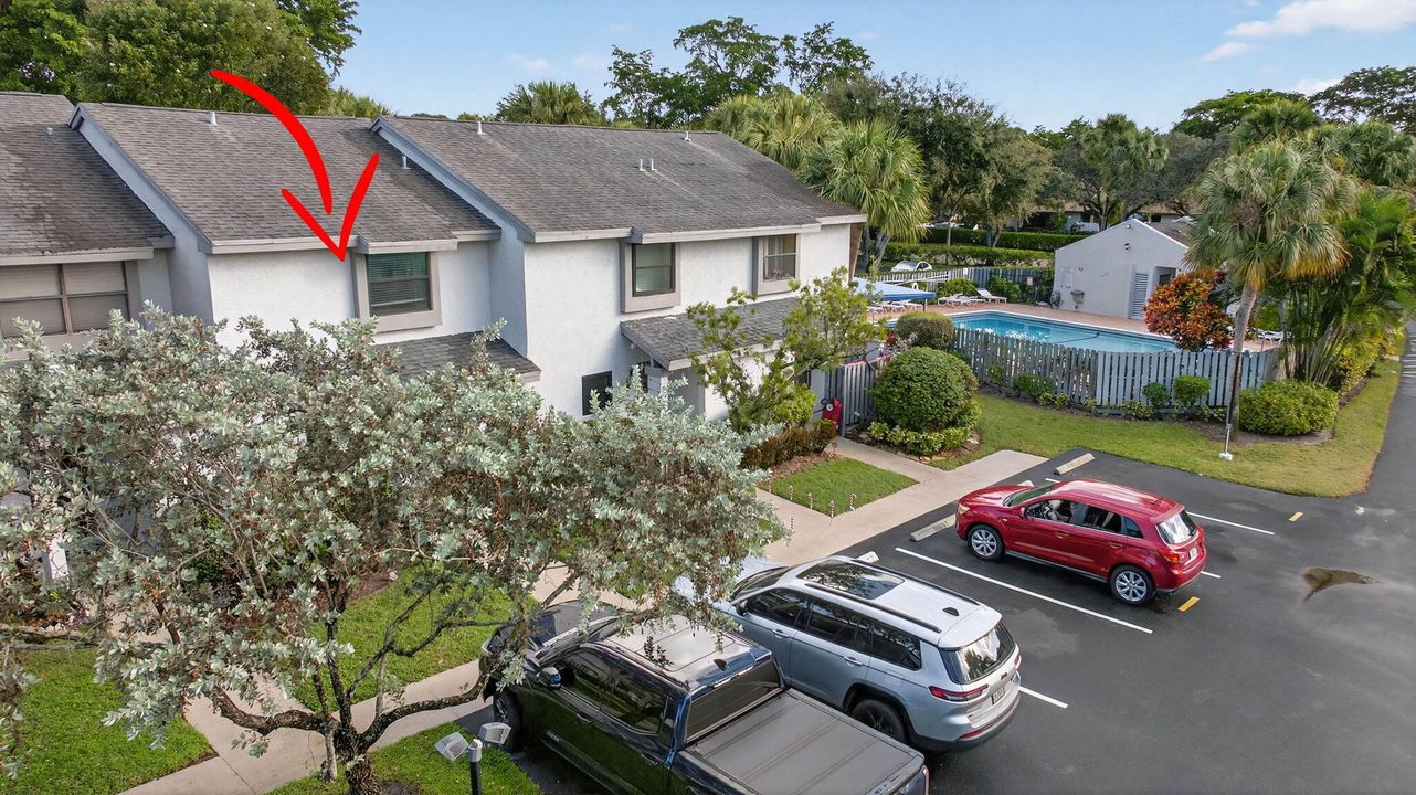 For Sale: $280,000 (2 beds, 1 baths, 1060 Square Feet)