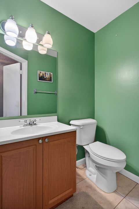 For Sale: $280,000 (2 beds, 1 baths, 1060 Square Feet)