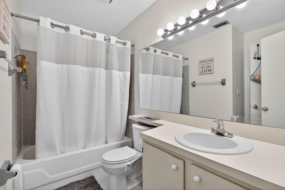 For Sale: $280,000 (2 beds, 1 baths, 1060 Square Feet)