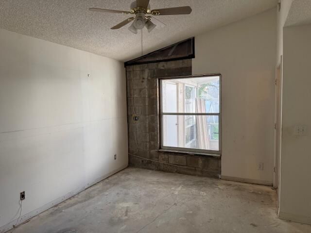 For Sale: $350,000 (2 beds, 2 baths, 1228 Square Feet)