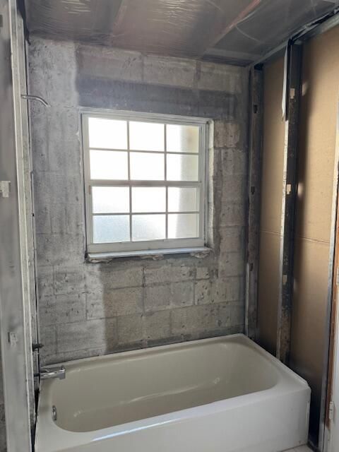 For Sale: $350,000 (2 beds, 2 baths, 1228 Square Feet)