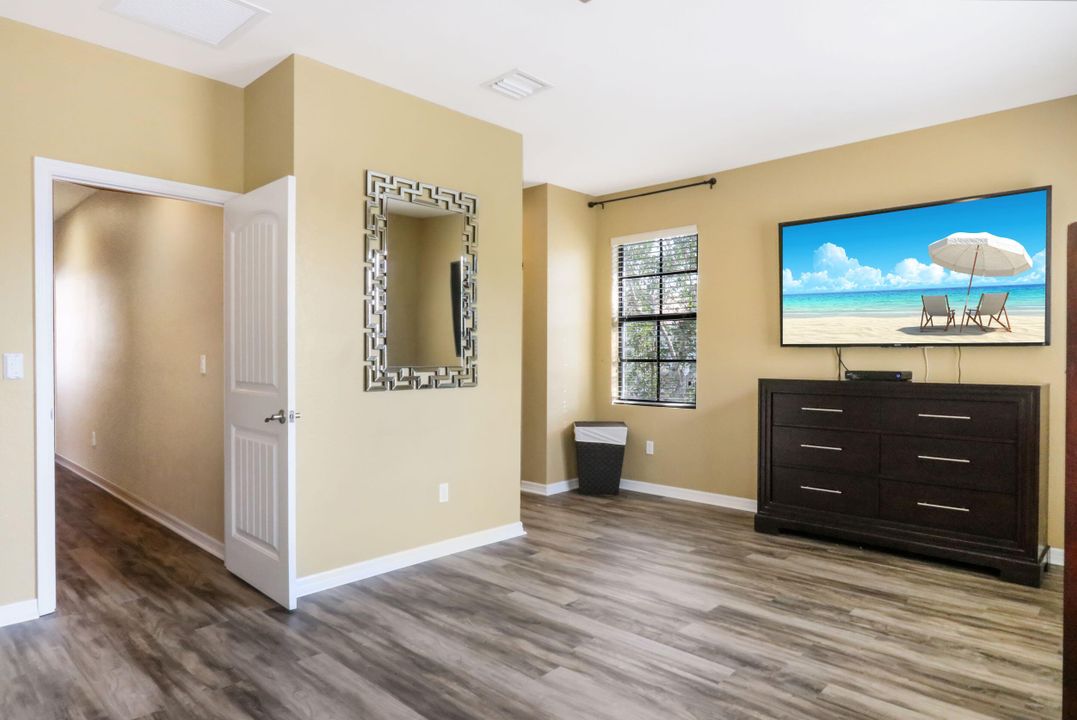 For Sale: $480,000 (3 beds, 2 baths, 1911 Square Feet)