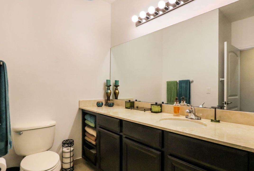 For Sale: $480,000 (3 beds, 2 baths, 1911 Square Feet)