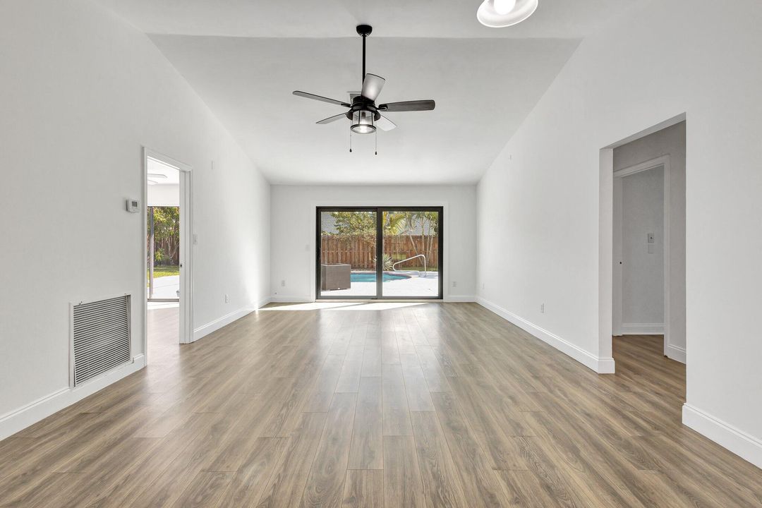 For Rent: $3,750 (3 beds, 2 baths, 1194 Square Feet)