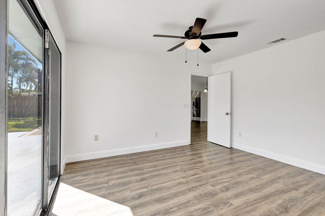 For Rent: $3,750 (3 beds, 2 baths, 1194 Square Feet)