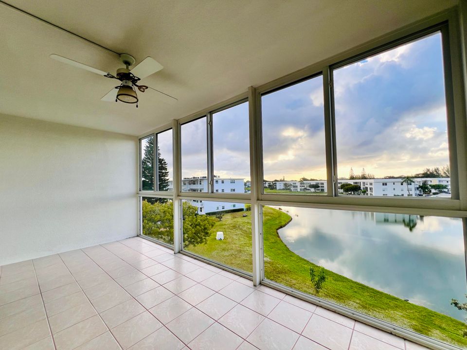 待售: $176,500 (2 贝兹, 2 浴室, 1062 平方英尺)