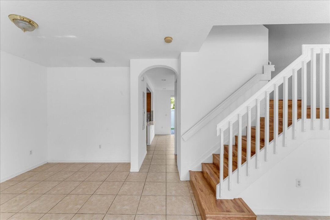 На продажу: $350,000 (3 спален, 2 ванн, 1523 Квадратных фут)