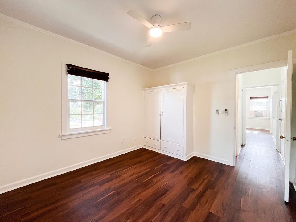 В аренду: $2,300 (1 спален, 1 ванн, 680 Квадратных фут)