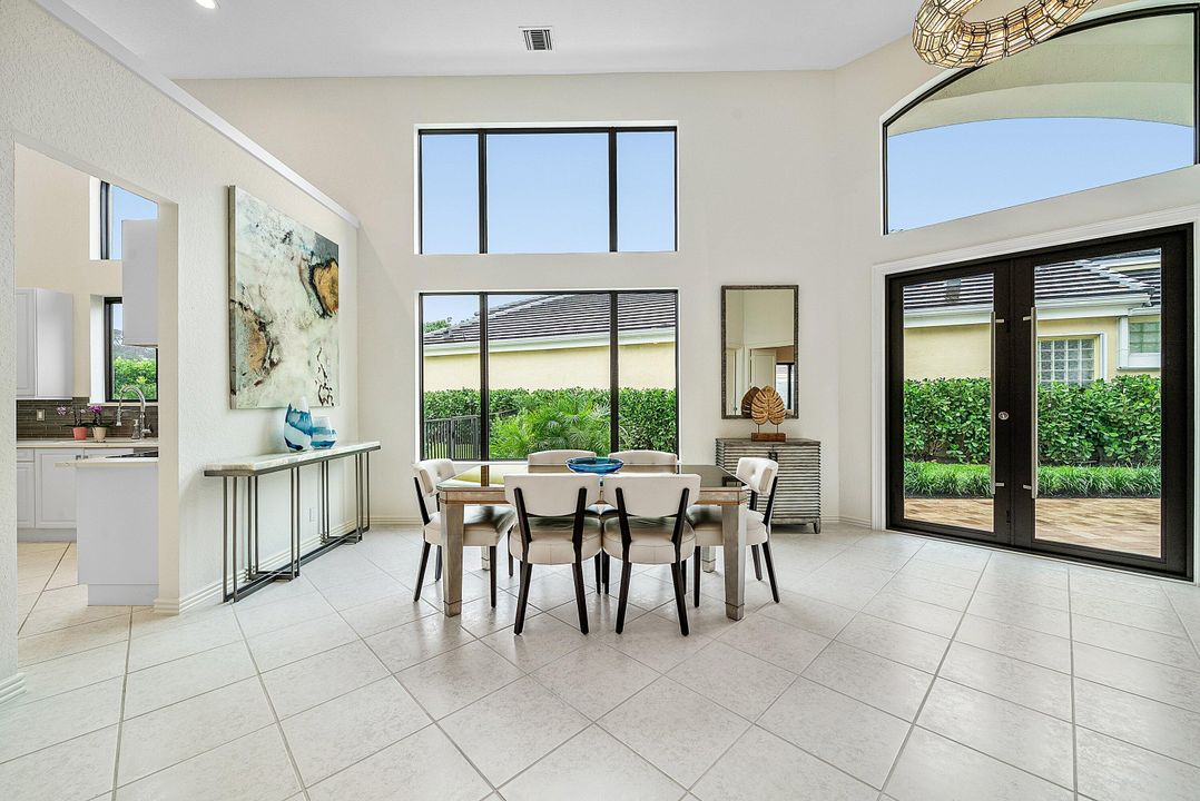 En Venta: $2,395,000 (3 camas, 4 baños, 2676 Pies cuadrados)