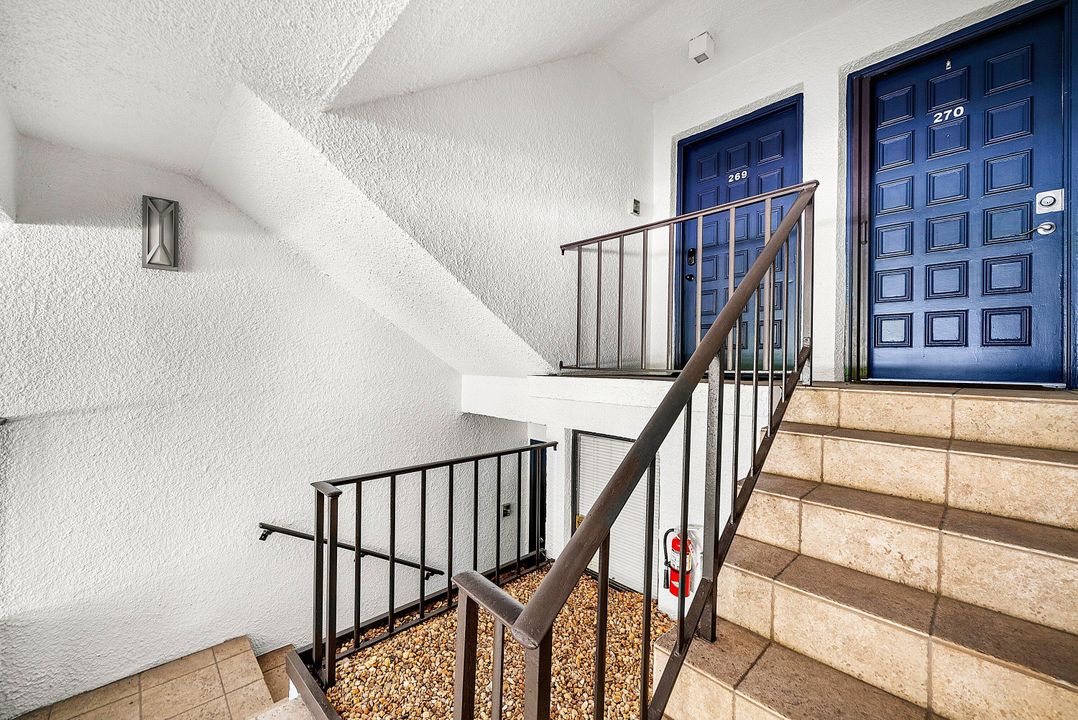 For Rent: $5,000 (2 beds, 2 baths, 1400 Square Feet)