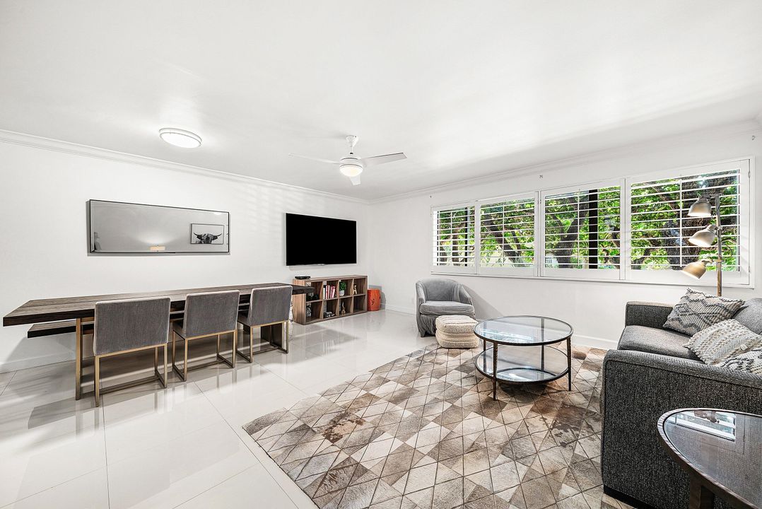 For Rent: $5,000 (2 beds, 2 baths, 1400 Square Feet)