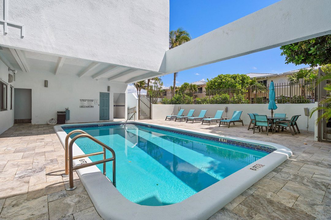 For Rent: $5,000 (2 beds, 2 baths, 1400 Square Feet)