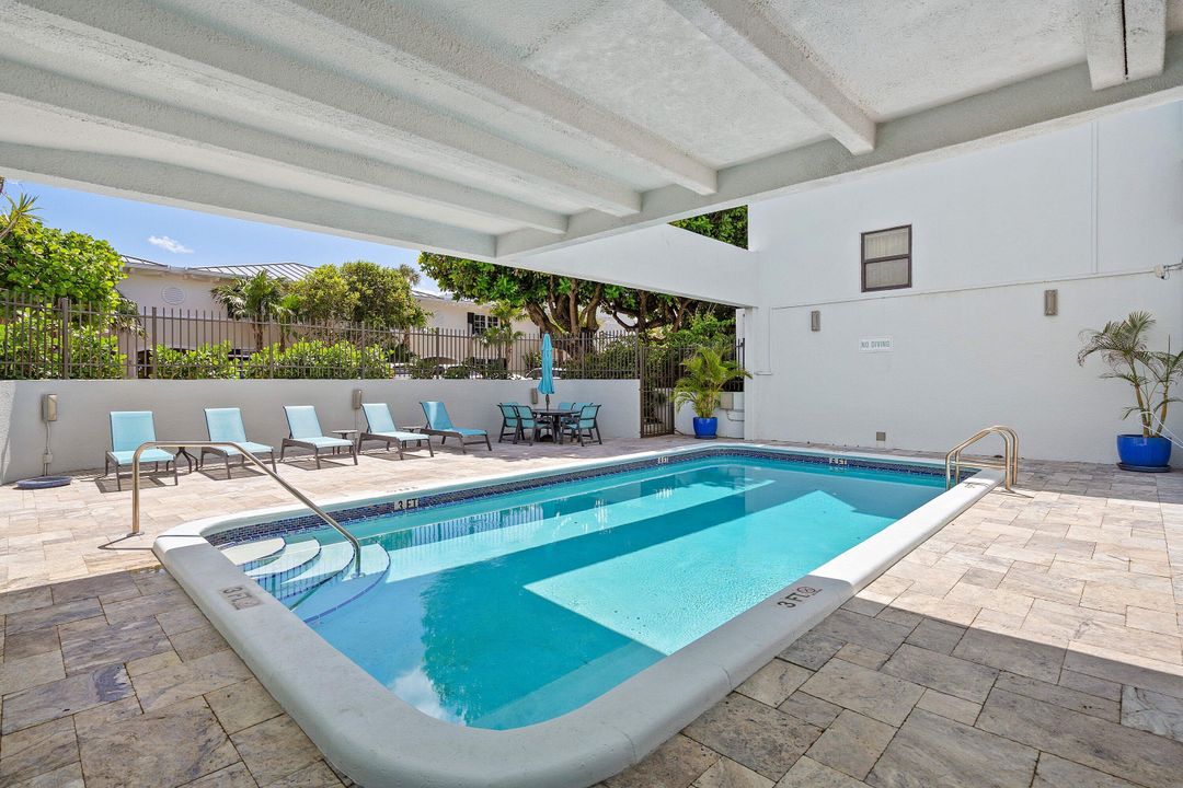 For Rent: $5,000 (2 beds, 2 baths, 1400 Square Feet)