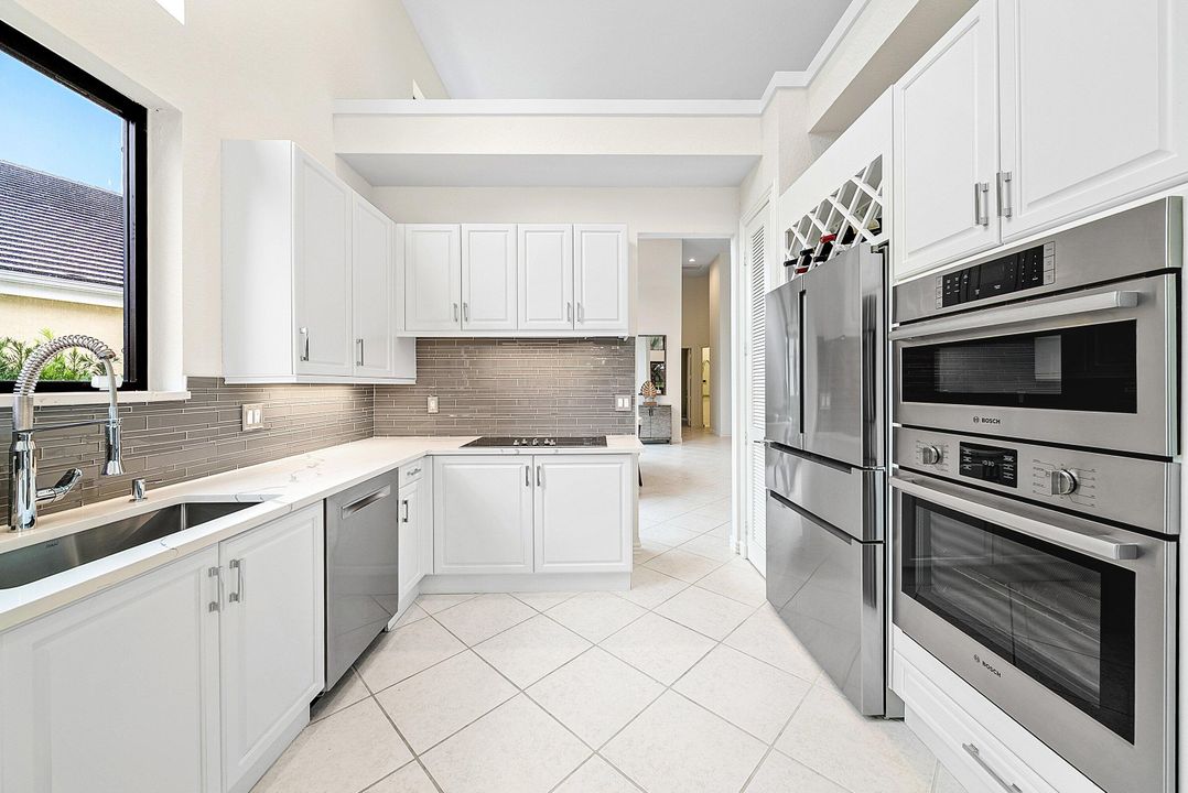 En Venta: $2,395,000 (3 camas, 4 baños, 2676 Pies cuadrados)