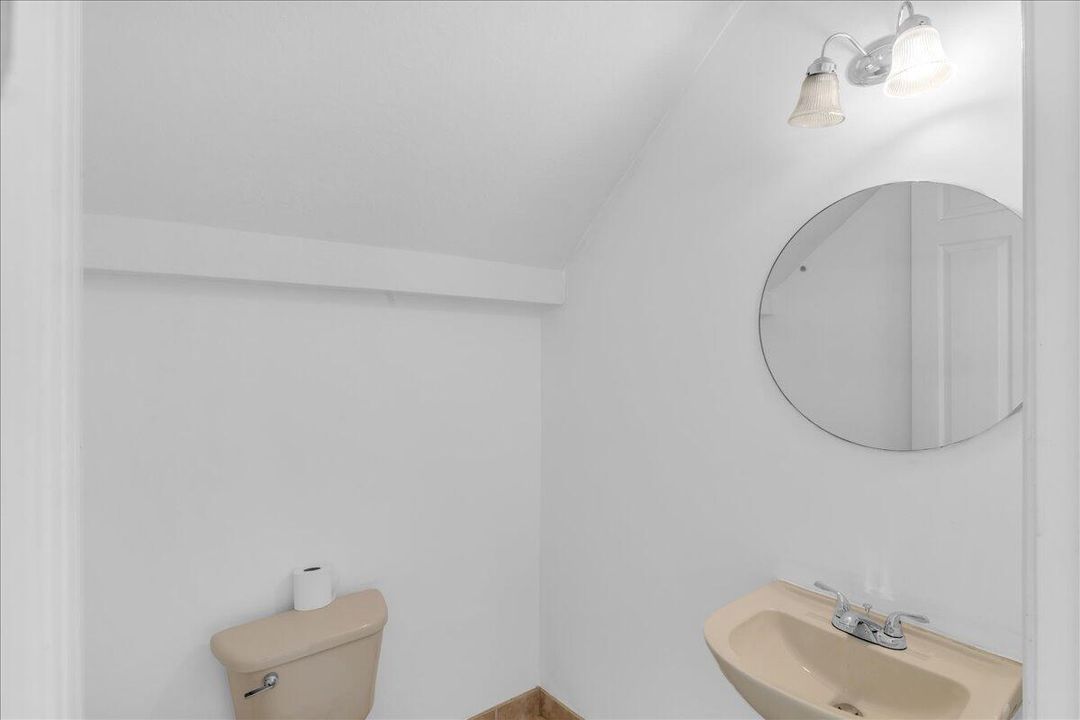 На продажу: $350,000 (3 спален, 2 ванн, 1523 Квадратных фут)