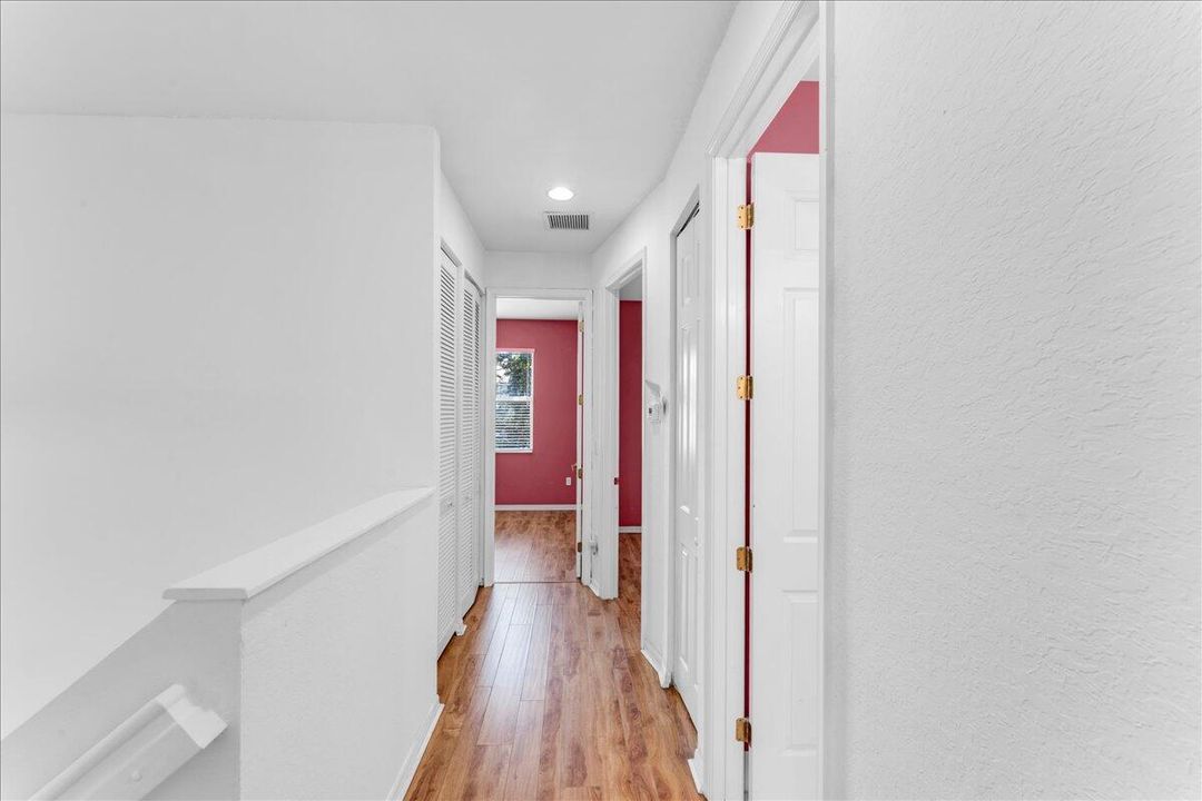 На продажу: $350,000 (3 спален, 2 ванн, 1523 Квадратных фут)