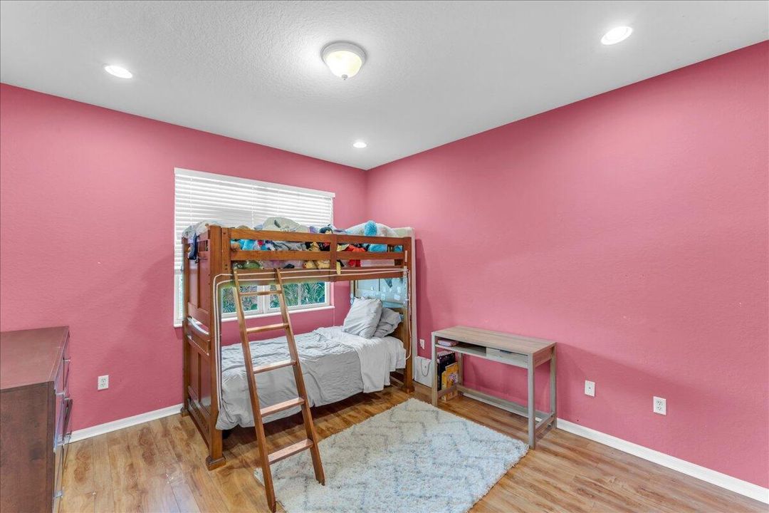 На продажу: $350,000 (3 спален, 2 ванн, 1523 Квадратных фут)