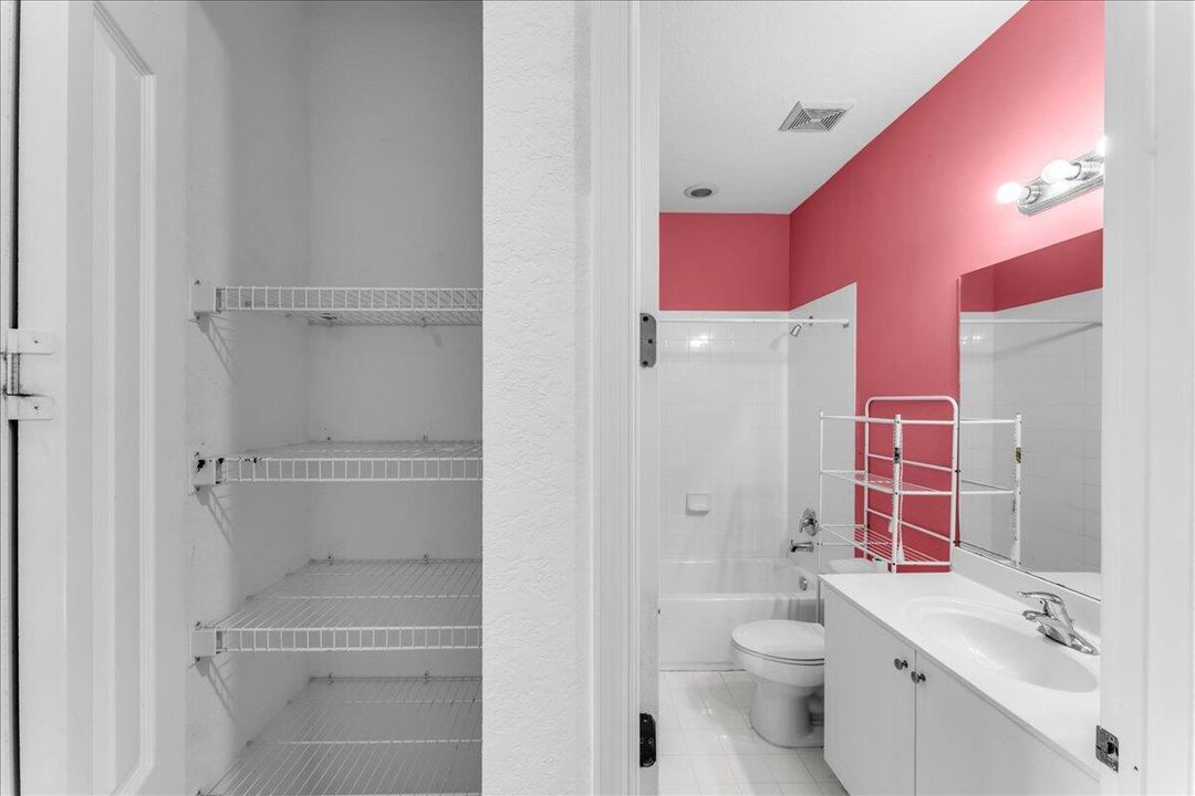 На продажу: $350,000 (3 спален, 2 ванн, 1523 Квадратных фут)