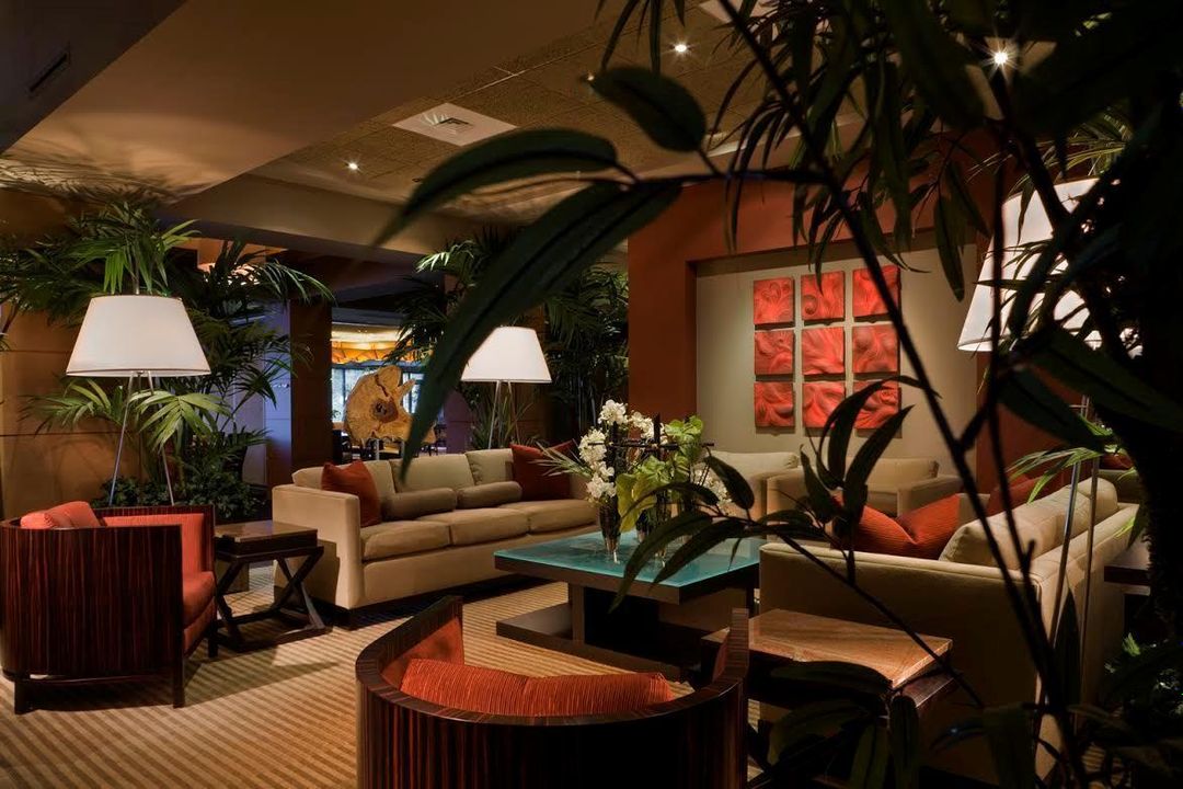 En Venta: $925,000 (3 camas, 2 baños, 2708 Pies cuadrados)