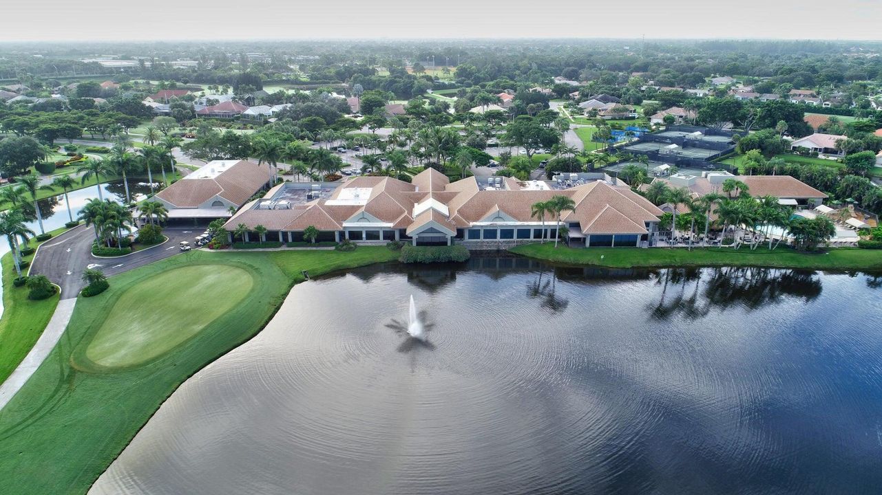 En Venta: $925,000 (3 camas, 2 baños, 2708 Pies cuadrados)