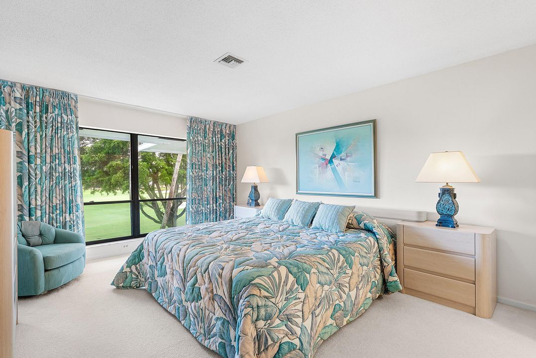 For Sale: $325,000 (2 beds, 2 baths, 1737 Square Feet)