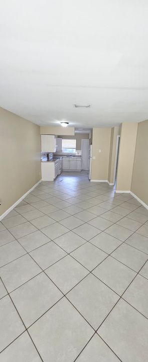 For Rent: $1,750 (2 beds, 1 baths, 1032 Square Feet)