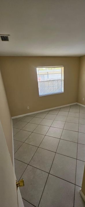 For Rent: $1,750 (2 beds, 1 baths, 1032 Square Feet)