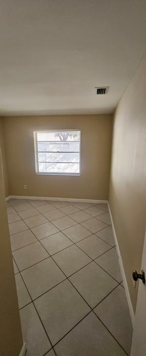 For Rent: $1,750 (2 beds, 1 baths, 1032 Square Feet)