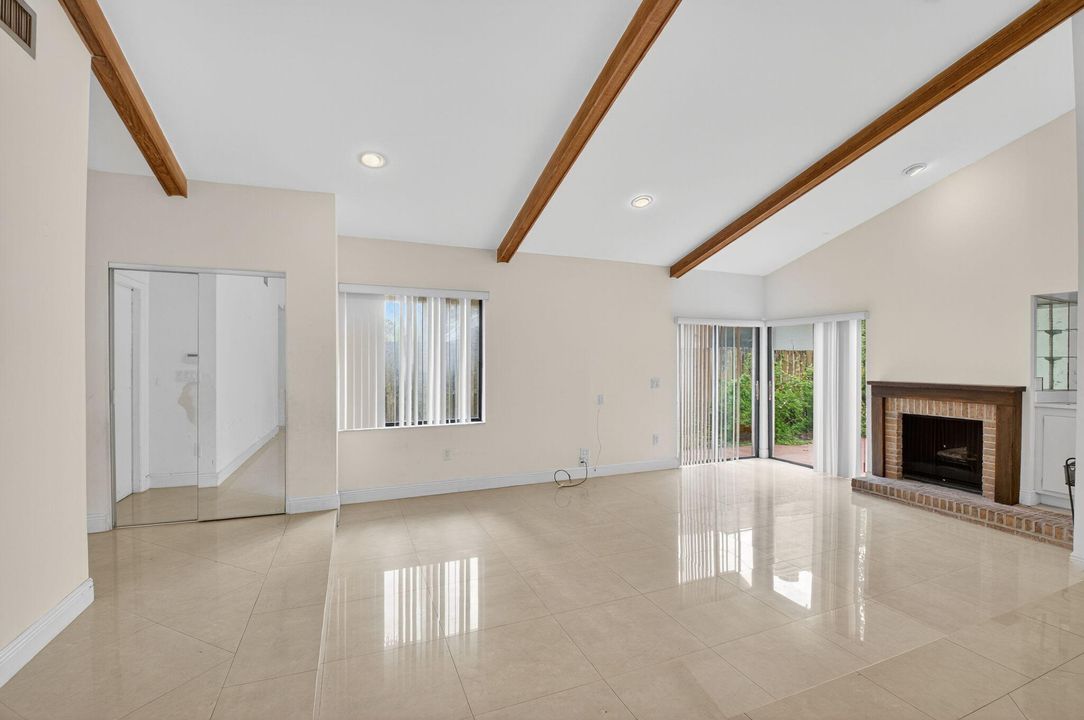 For Rent: $3,800 (2 beds, 2 baths, 1627 Square Feet)