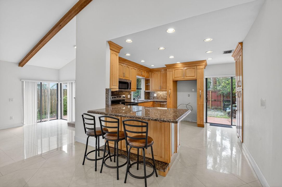 For Rent: $3,800 (2 beds, 2 baths, 1627 Square Feet)