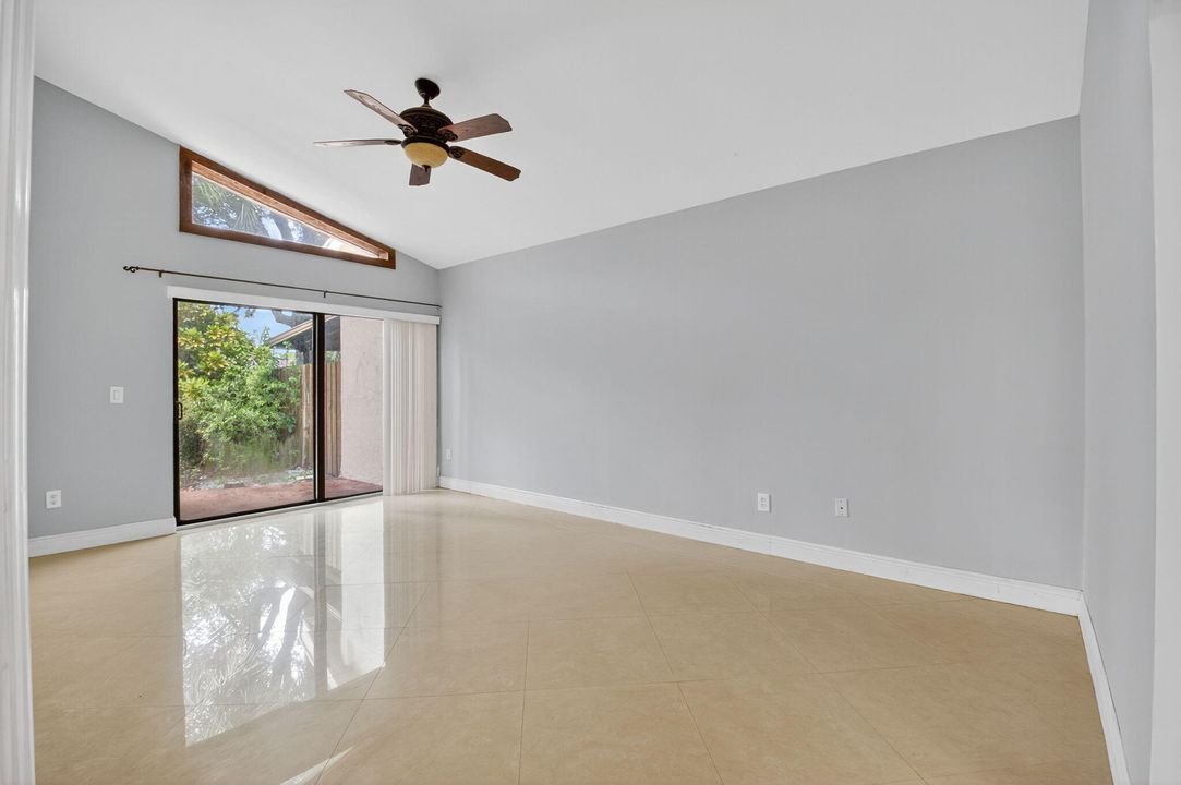 For Rent: $3,800 (2 beds, 2 baths, 1627 Square Feet)