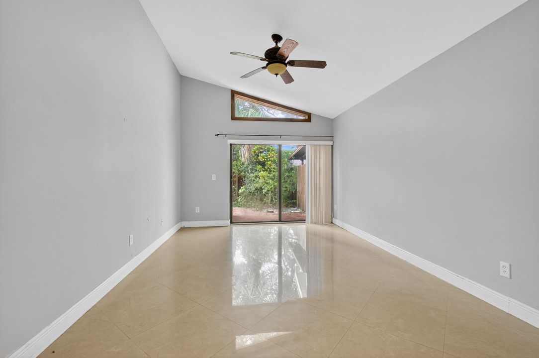 For Rent: $3,800 (2 beds, 2 baths, 1627 Square Feet)