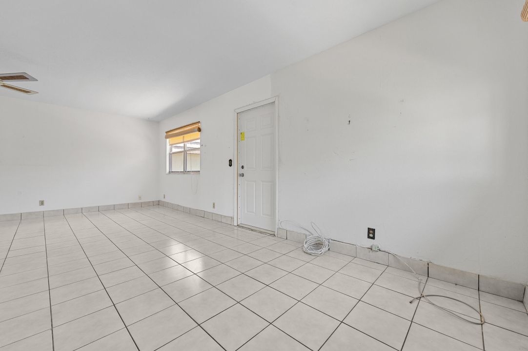 En Venta: $82,000 (2 camas, 2 baños, 880 Pies cuadrados)