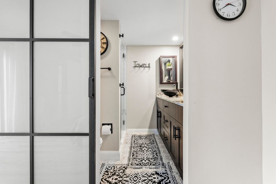 На продажу: $399,900 (2 спален, 2 ванн, 1166 Квадратных фут)