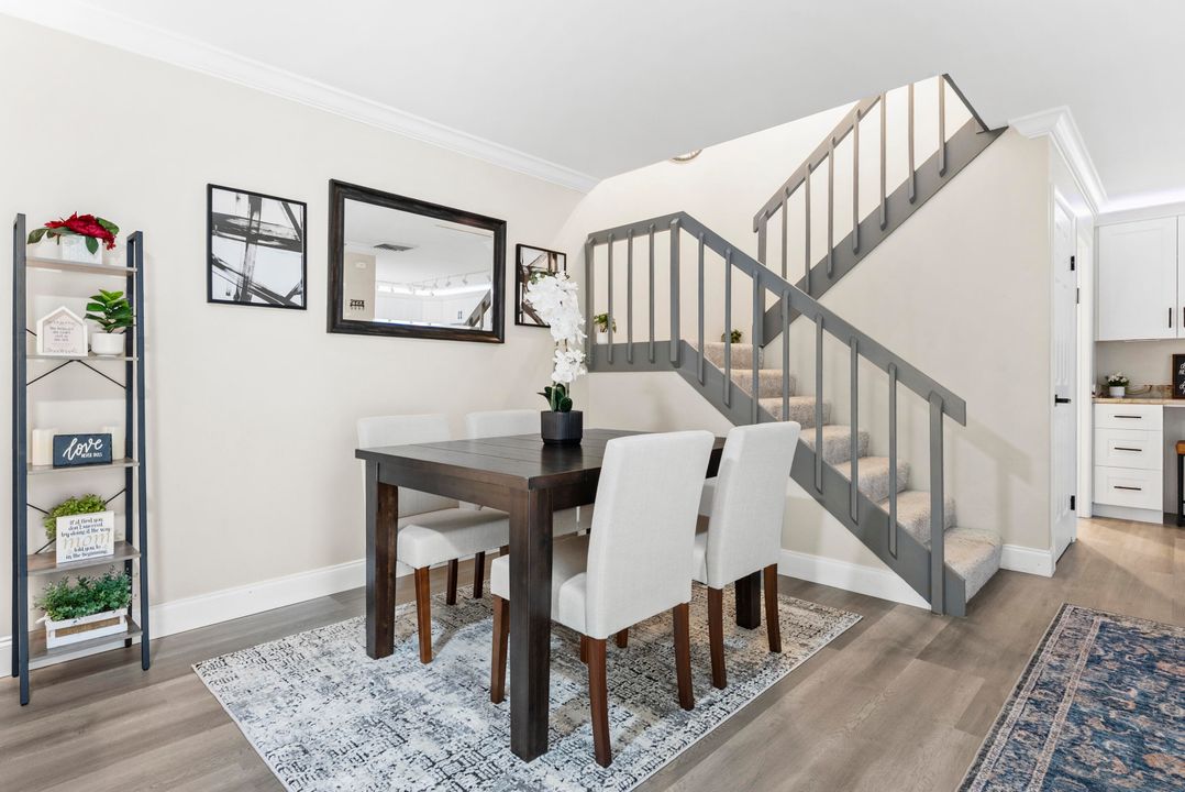 На продажу: $399,900 (2 спален, 2 ванн, 1166 Квадратных фут)