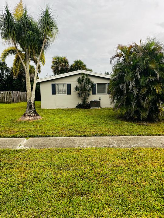 For Sale: $425,000 (3 beds, 2 baths, 1125 Square Feet)