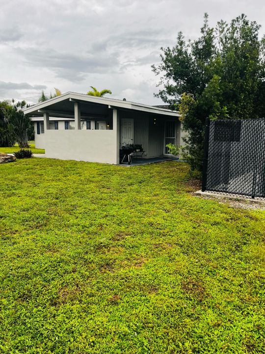 For Sale: $425,000 (3 beds, 2 baths, 1125 Square Feet)