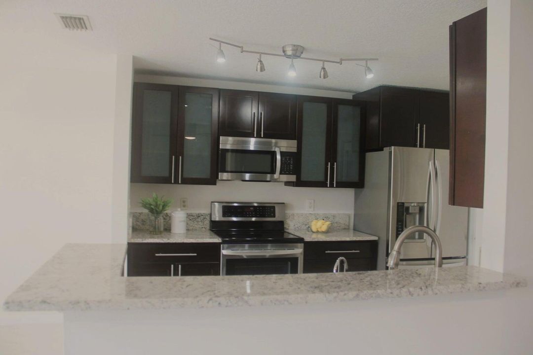 For Rent: $3,500 (3 beds, 2 baths, 1826 Square Feet)