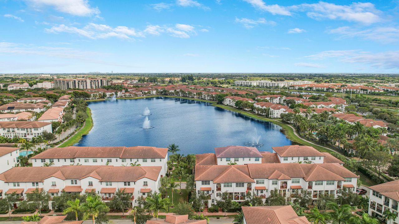 На продажу: $560,000 (3 спален, 3 ванн, 1919 Квадратных фут)