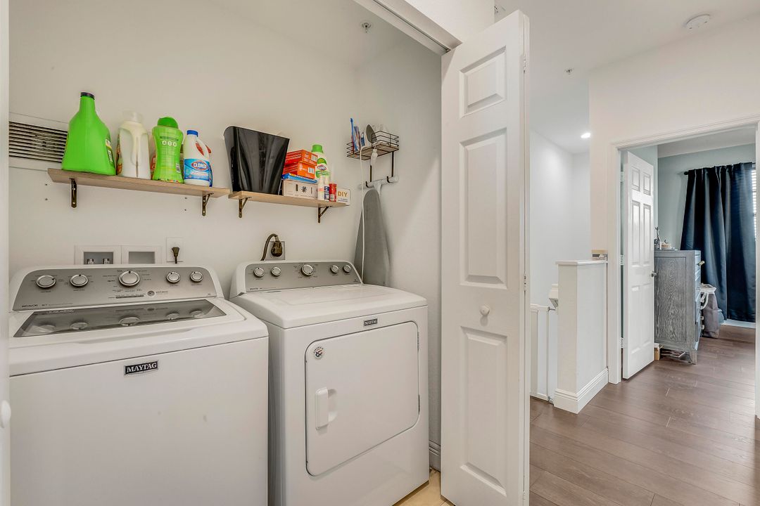 На продажу: $560,000 (3 спален, 3 ванн, 1919 Квадратных фут)