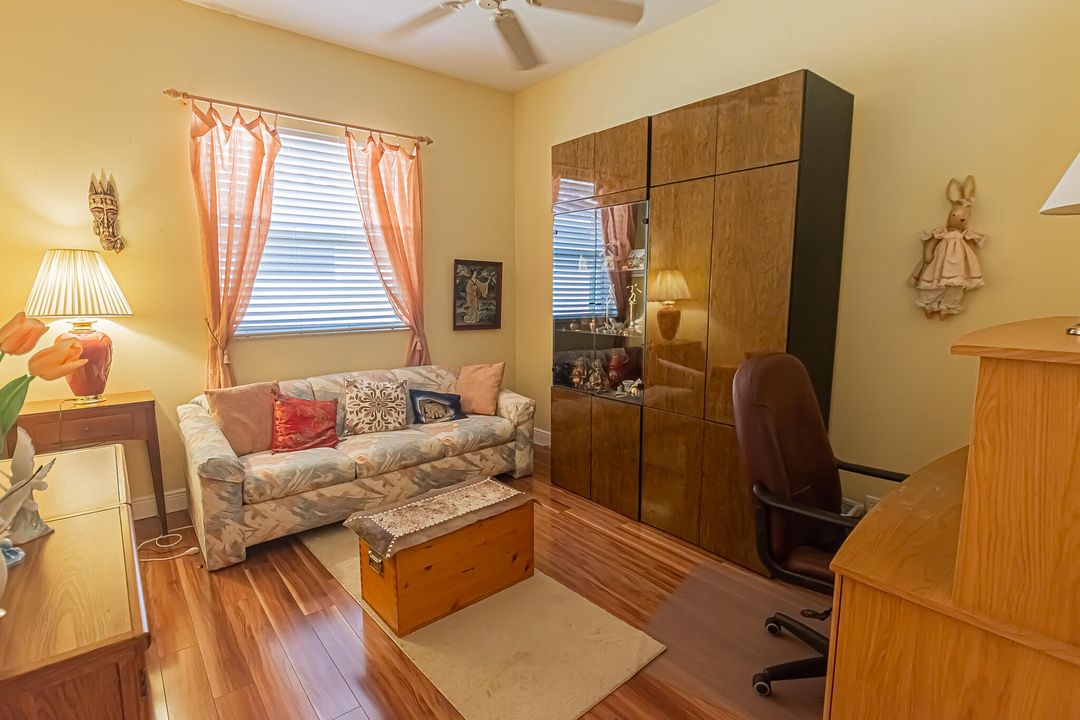 For Sale: $369,000 (2 beds, 2 baths, 2008 Square Feet)