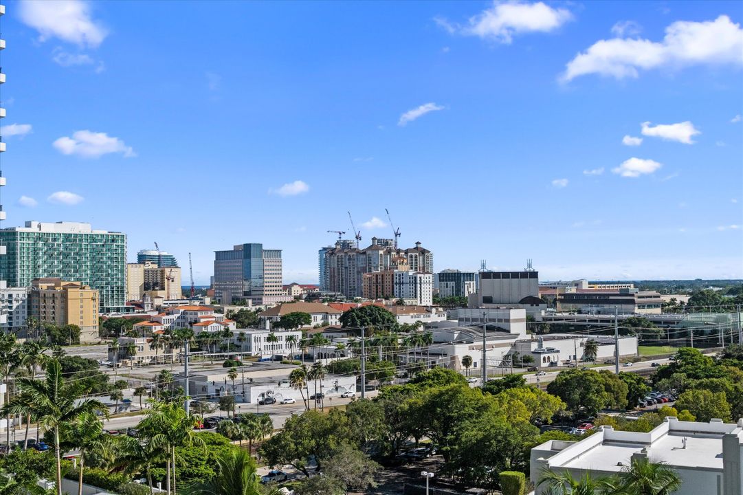 出租: $5,000 (1 贝兹, 1 浴室, 774 平方英尺)