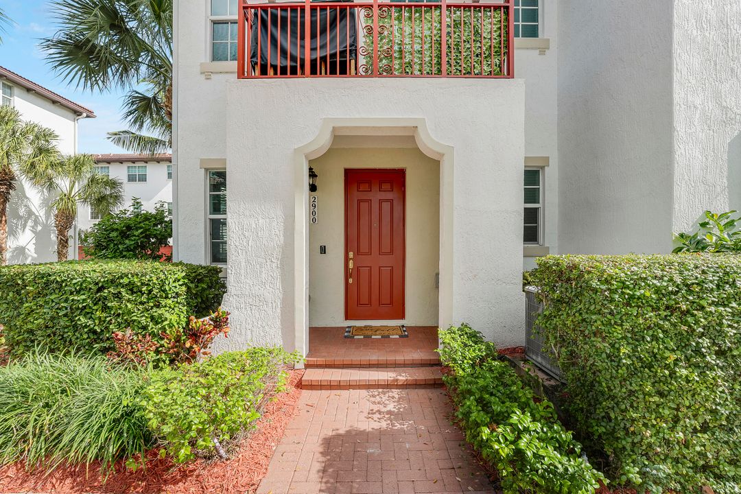 На продажу: $560,000 (3 спален, 3 ванн, 1919 Квадратных фут)