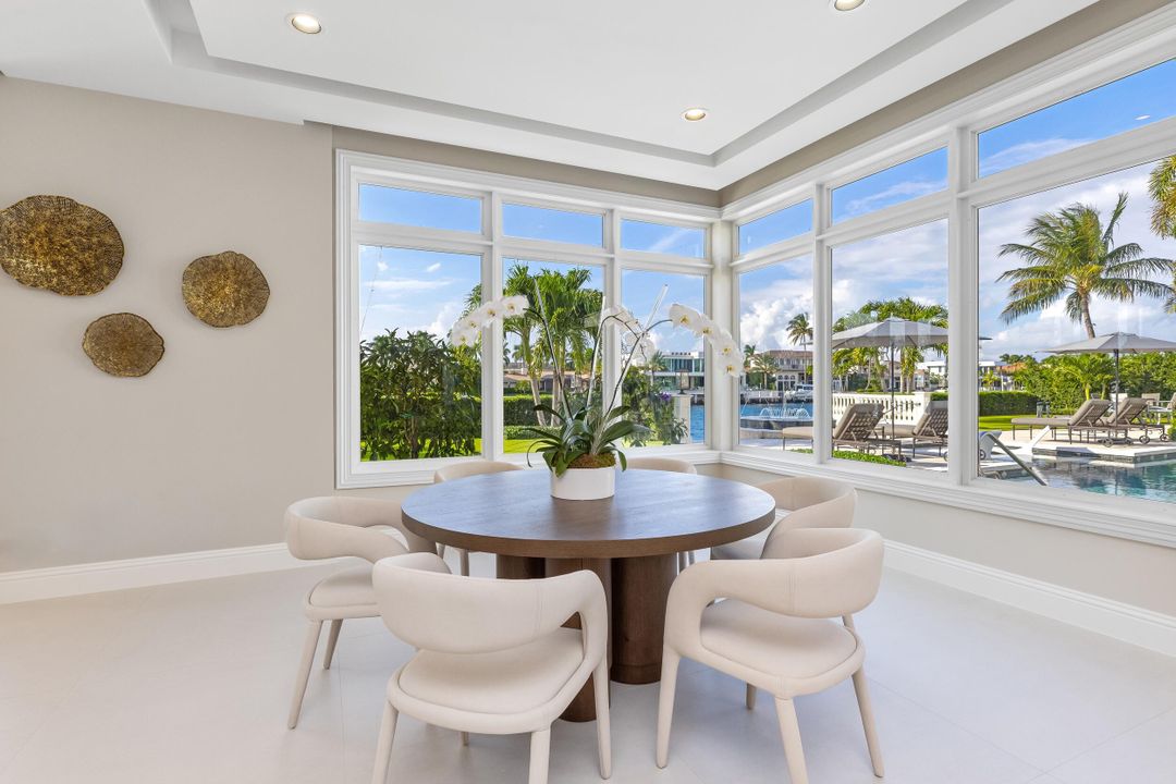 待售: $27,500,000 (6 贝兹, 9 浴室, 12055 平方英尺)