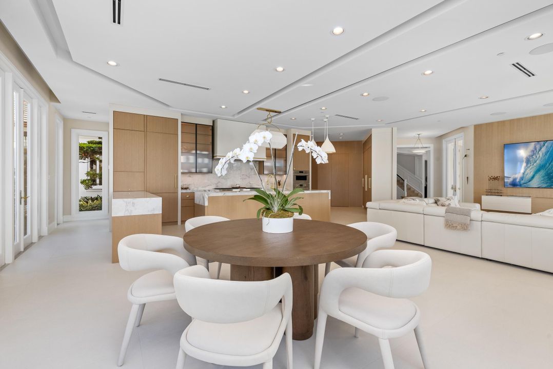 待售: $27,500,000 (6 贝兹, 9 浴室, 12055 平方英尺)