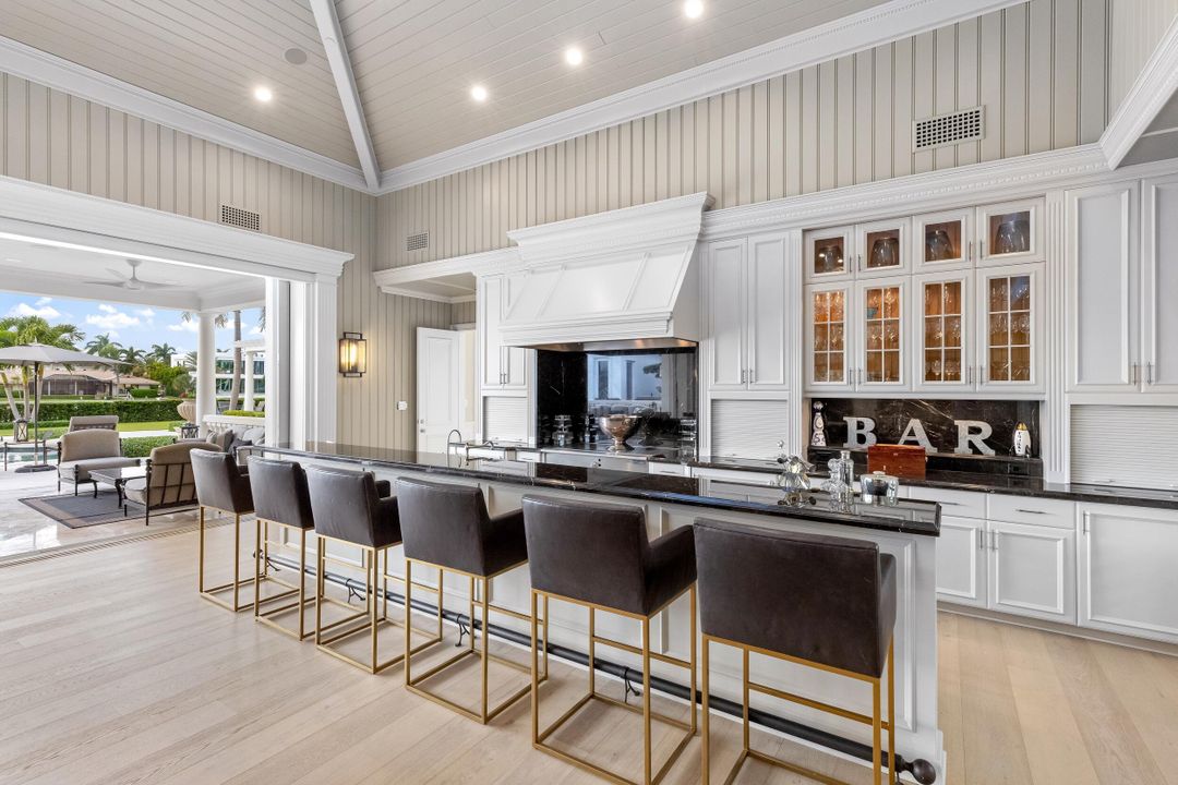 待售: $27,500,000 (6 贝兹, 9 浴室, 12055 平方英尺)