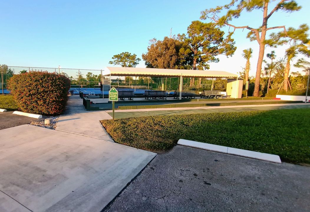 На продажу: $205,000 (2 спален, 2 ванн, 1330 Квадратных фут)