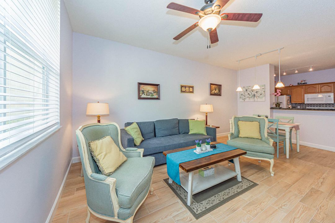 For Sale: $359,900 (1 beds, 1 baths, 756 Square Feet)